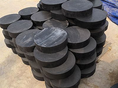 依安县板式橡胶支座由若干层橡胶片与薄钢板经加压硫化